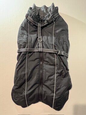 NWOT Waterproof dog winter coat with an integrated harness 2-in-1 design